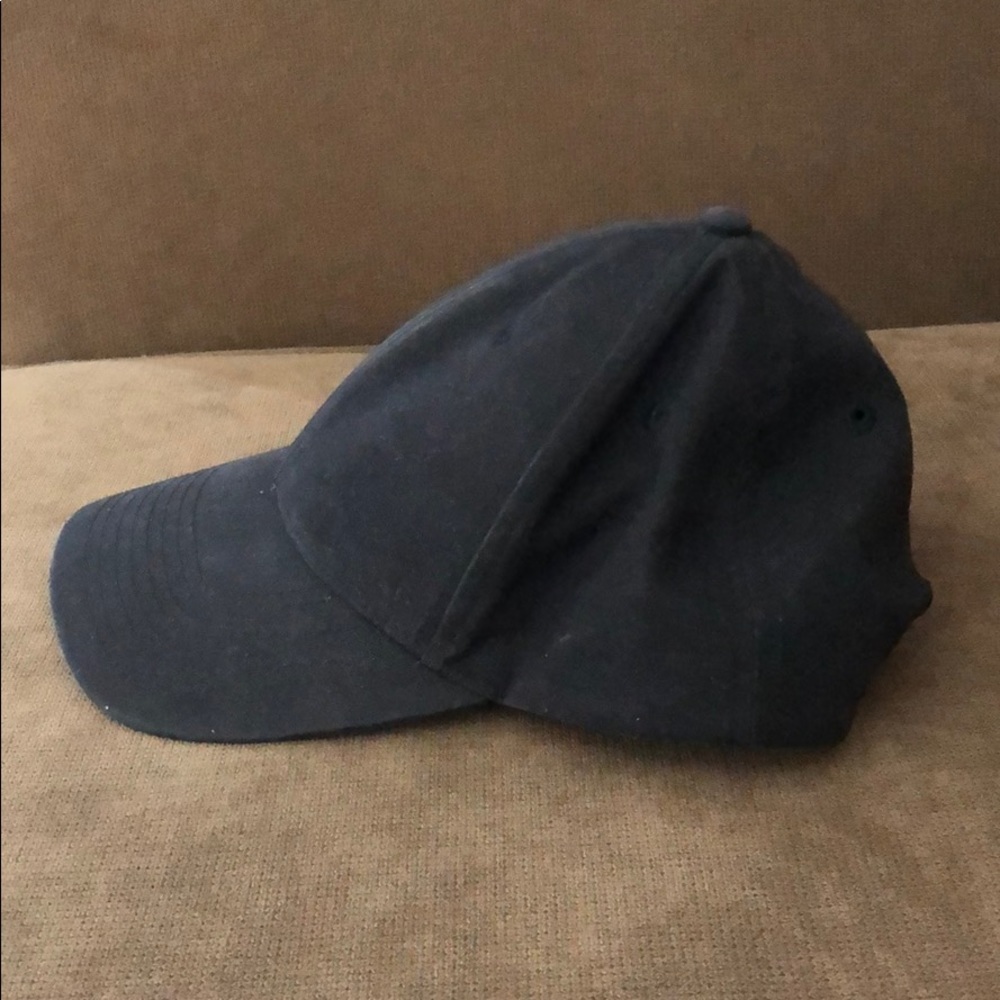 Aritzia TNA black cap